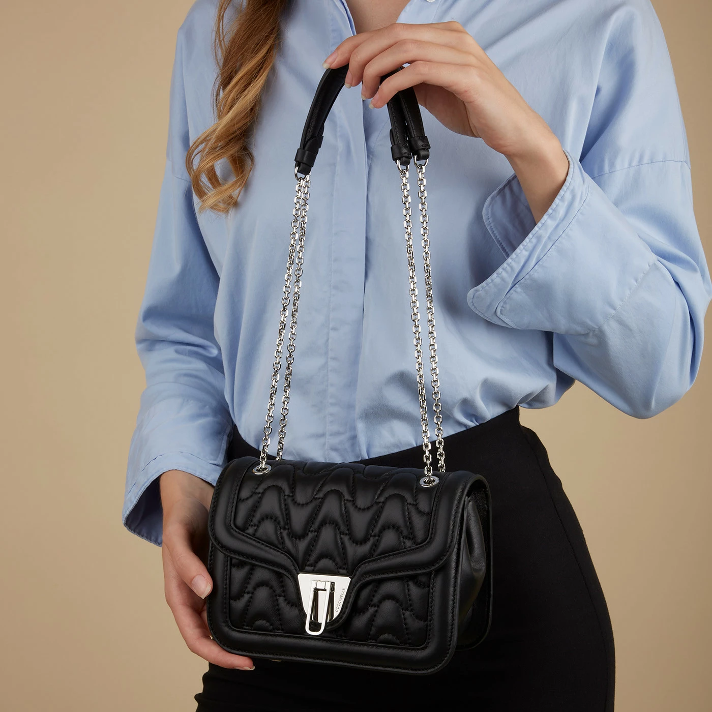 Coccinelle Marvin Black Leather Shoulder Bag E1MFD150201001 5 Coccinelle Marvin Black Leather Shoulder Bag E1MFD150201001 - Image 3