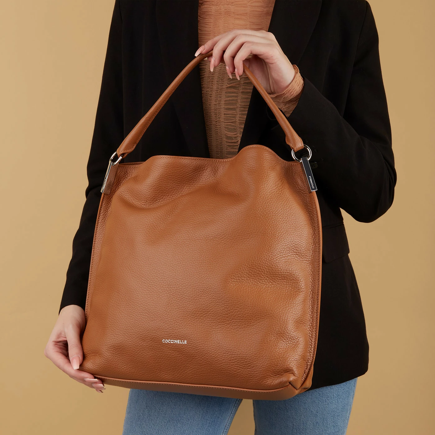 Coccinelle Brown Leather Handbag L3A130202W03TU 4 Coccinelle Brown Leather Handbag L3A130202W03TU - Image 2