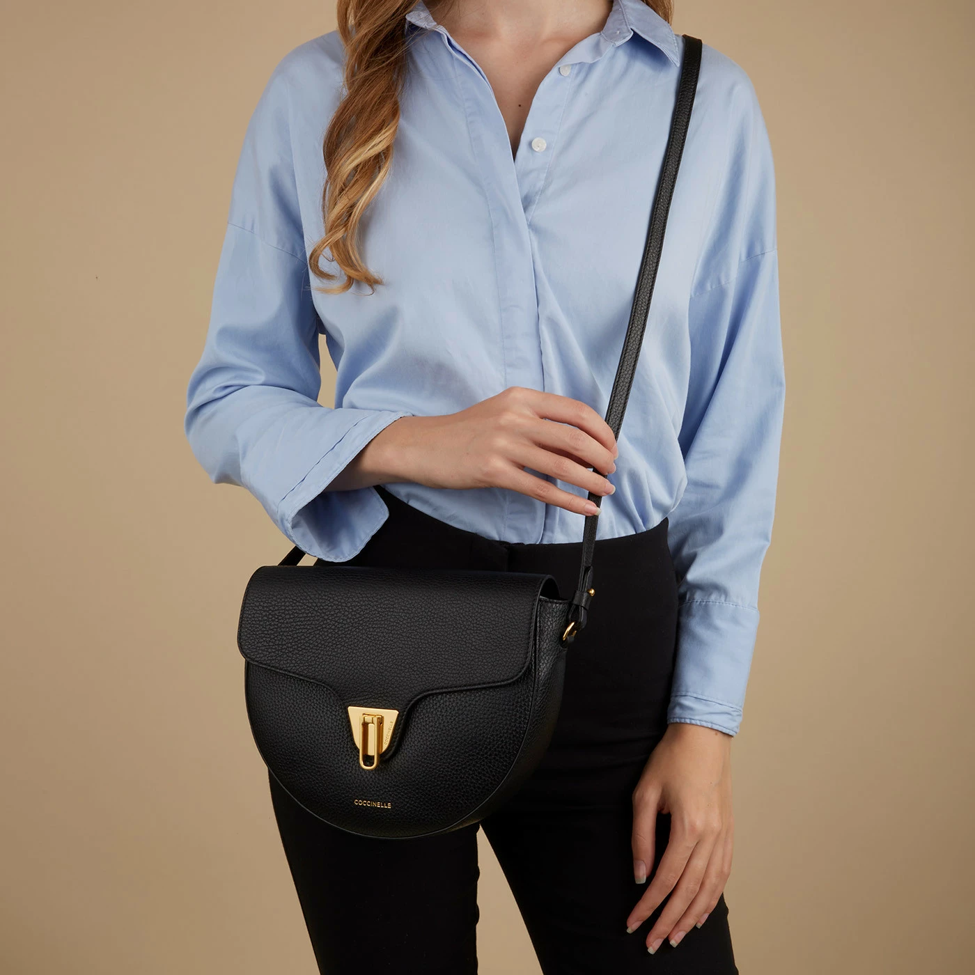 Coccinelle Beat Soft Black Leather Crossbody Bag E1MF6150101001 4 Coccinelle Beat Soft Black Leather Crossbody Bag E1MF6150101001 - Image 2